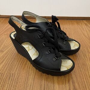 NWOT FLY London black leather peep toe lace up platform wedge heels size 37